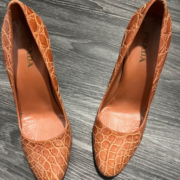 Prada heels 7.5 - Picture 3 of 6